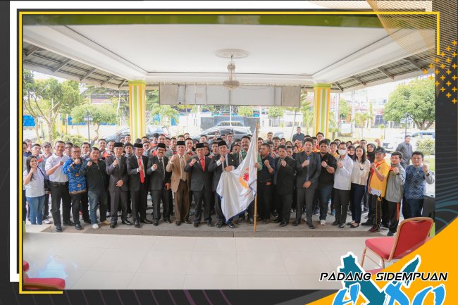 Walikota Berangkatkan Kontingan Padang Sidempuan ke Porprovsu 2022 & Atlit Renang ke Kejurda Sumut