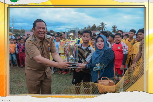 MTsN 1 Padang Lawas Bawa Pulang Piala Bergilir Ps SMP N 5 Padang Sidempuan