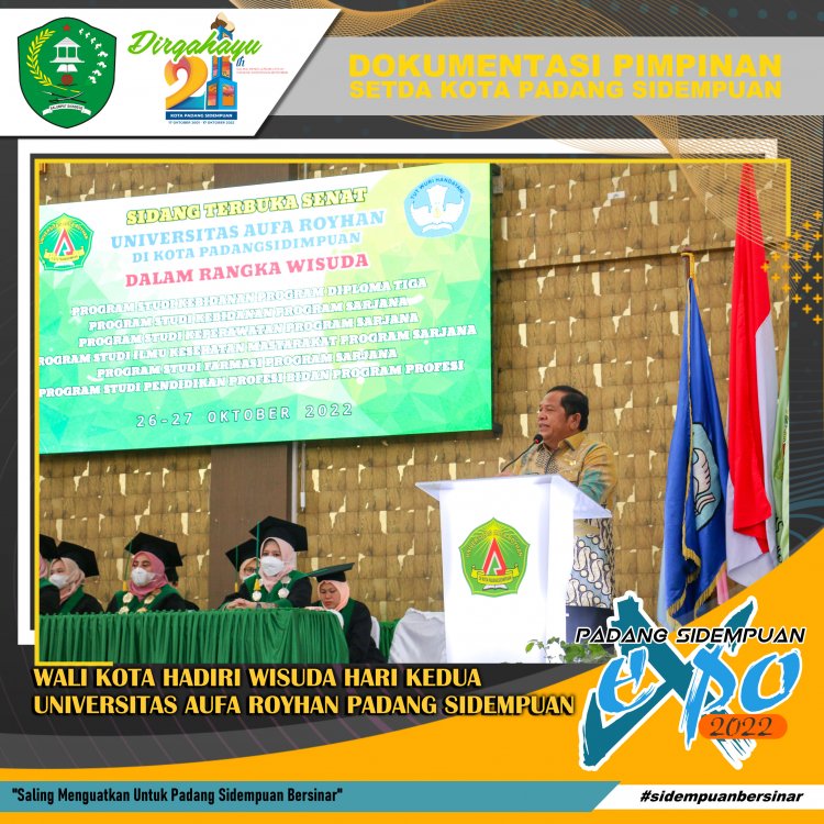 Wali Kota Padang Sidempuan Hadiri Wisuda Universitas Aufa Royhan