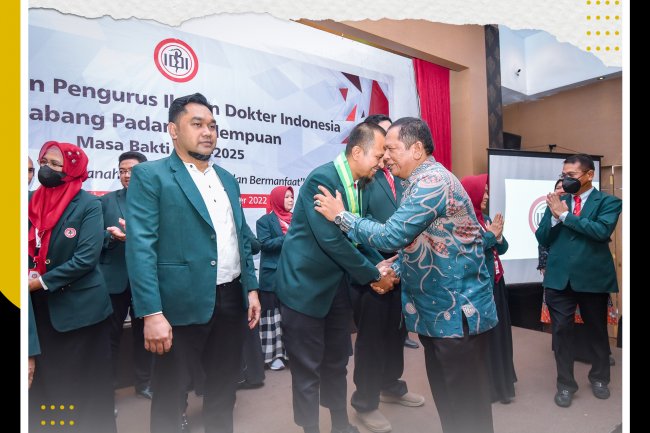 Wali Kota Irsan Efendi Nasution Saksikan Pelantikan Pengurus IDI Cabang Padang Sidempuan