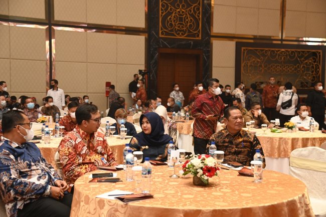 Wali Kota Padang Sidempuan Hadiri Pertemuan Tahunan Dengan Bank Indonesia