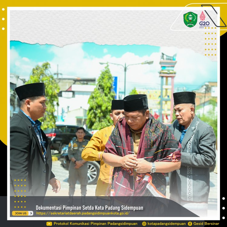 Wali Kota Buka Pertunjukan Margondang, Manortor, dan Makkobar Padang Sidempuan Tahun 2022