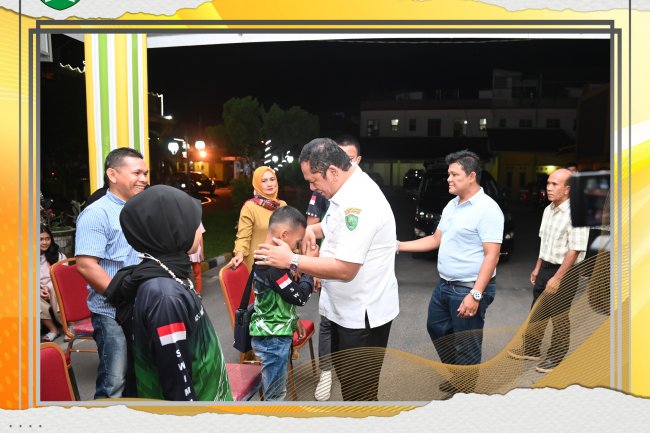 Wali Kota Padang Sidempuan Lepas Atlet Renang Menuju Pemusatan Pelatihan di Bandung