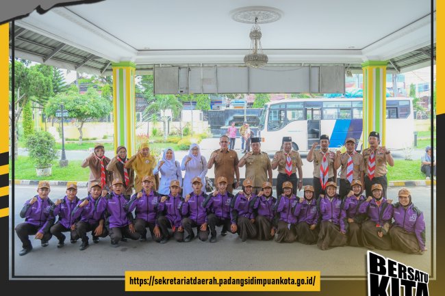 Wakil Walikota Padang Sidempuan Melepas Pemberangkatan Peserta Lomba Tingkat IV Kontingen Kwartir Cabang Gerakan Pramuka Kota Padang Sidempuan Tahun 2023