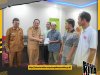 Walikota Irsan Efendi Nasution, SH, MM Serahkan Bantuan Sosial Kepada Korban Bencana Tanah Longsor dan Kebakaran