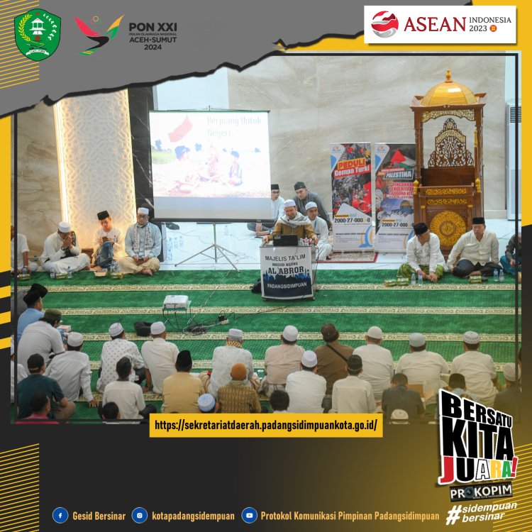 Wali Kota Padang Sidempuan dan jajarannya laksanakan Shalat Tarawih berjamaah sekaligus Tabligh Akbar bersama dengan Ustadz Rahmat Baequni, LC 