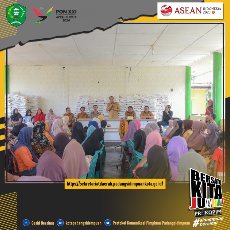 Walikota Padang Sidempuan Salurkan Cadangan Beras Pemerintah (CBP) Untuk Ketahanan Pangan Tahun 2023 di Kecamatan Padang Sidempuan Hutaimbaru Sebanyak 1390 Penerima Manfaat 
