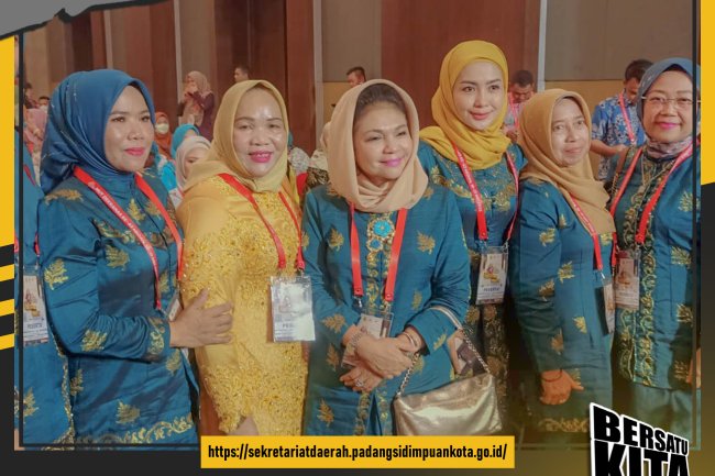 Ketua Umum Dekranasda Kota Padang Sidempuan Derliana Siregar Hadiri Syukuran Dekranas Ke-43.