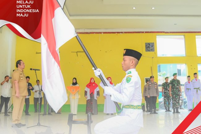 Wako Irsan Kukuhkan Paskibra Padangsidimpuan 2023
