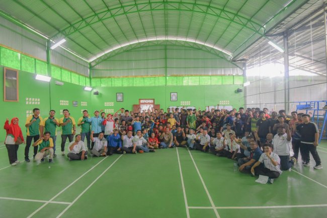 Walikota Padangsidimpuan buka Gebyar Olahraga bulu tangkis 